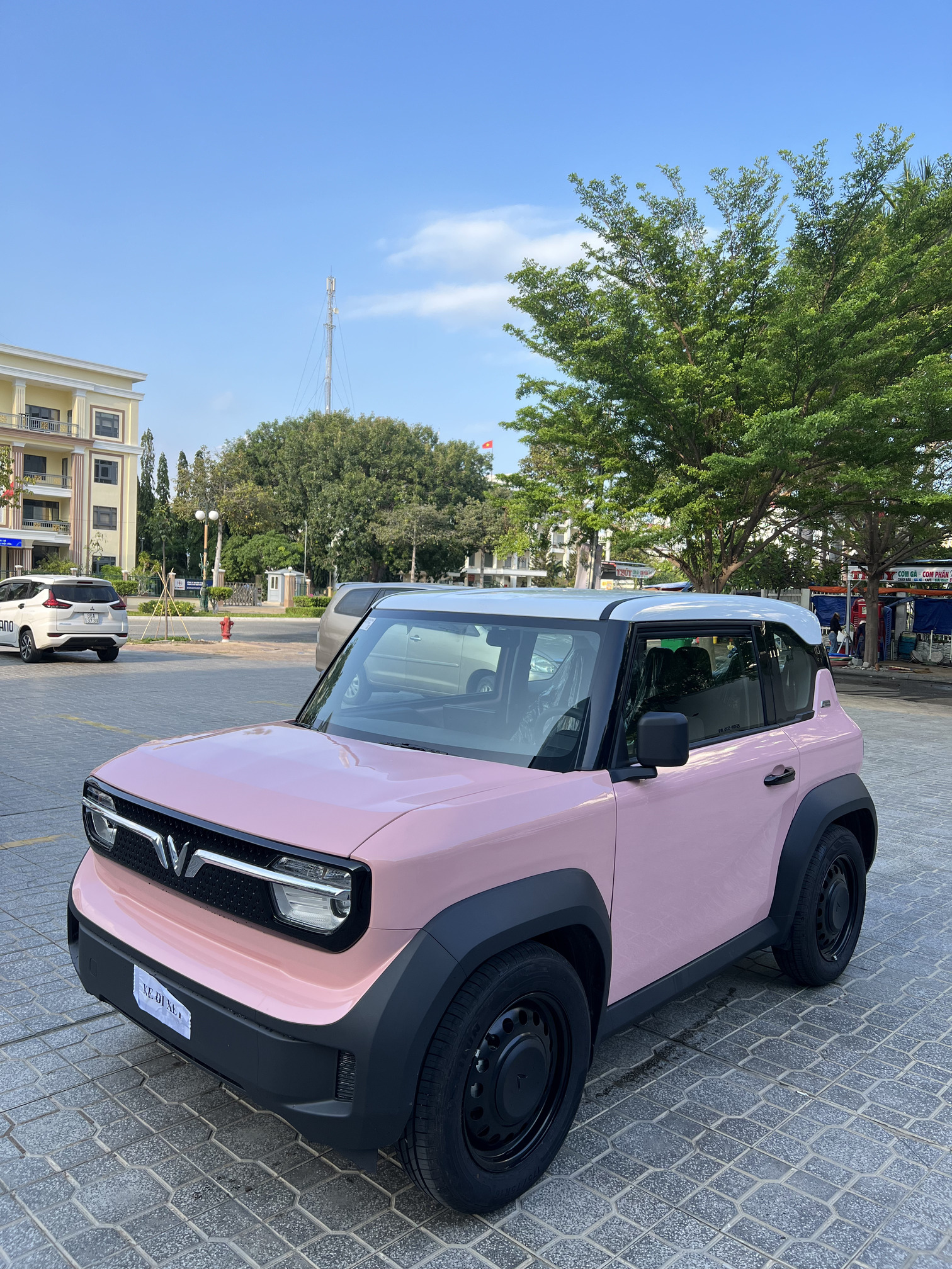 VF 3 Màu Hồng Phấn
